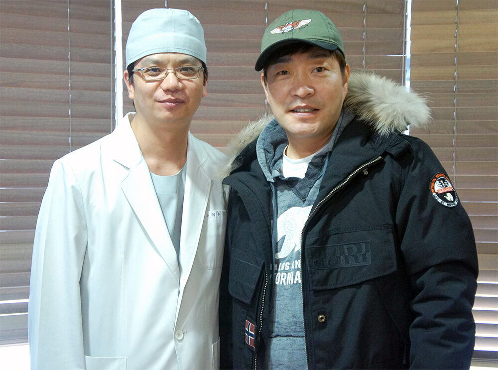 Talent Hyunjoo Son visited View Plastic Surgery Clinic.