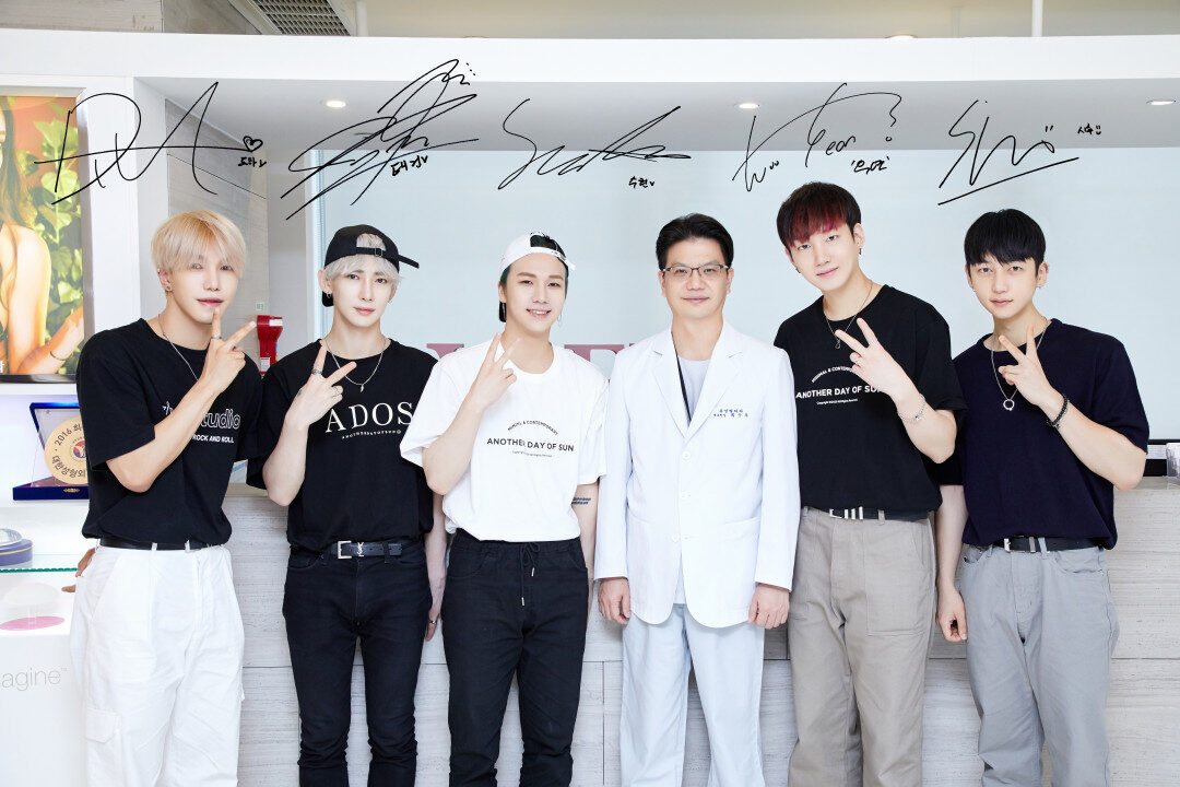 Idol group Must B visited View Plastic Surgery Clinic.